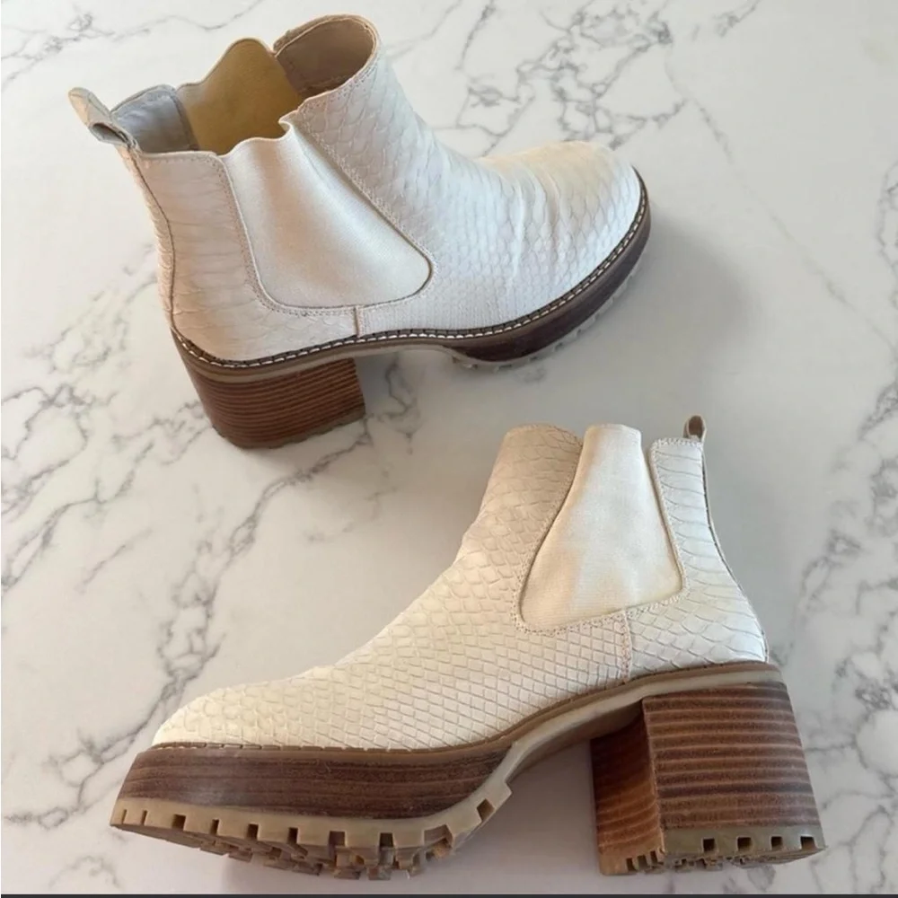 MIA Alejandro Snake Platform Chelsea Ankle Boot - Ivory - Size 10